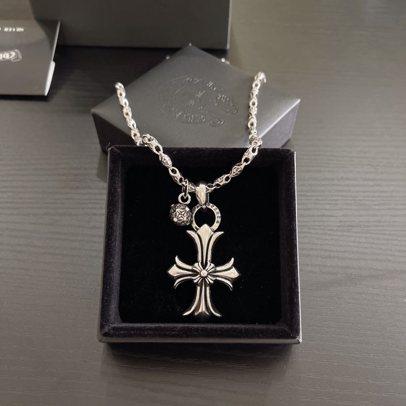 Ch**me He**ts necklaces